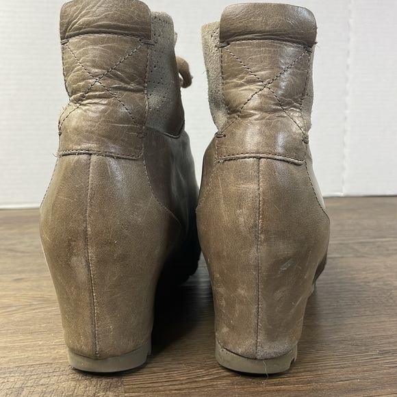 Merrell Womens Wedgetarian Lexi Taupe Grey Leather Hiking Style Boots, size 10.5 - Picture 5 of 12